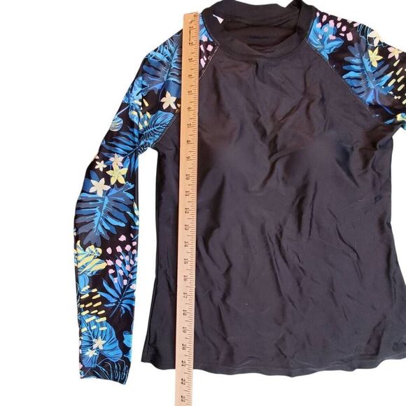 Hawaiian Print 2 Piece Swimsuit Long Sleeve Top With Boy Shorts Size XS - Picture 3 of 8